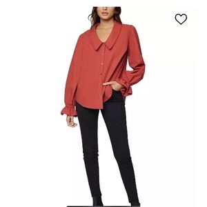 Lost + Wander canyon clay top in terra cotta. Relaxed fit, low cut collar medium